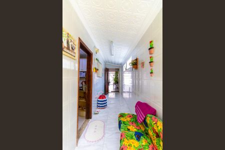 Casa à venda com 70m², 2 quartos e 2 vagasCorredor