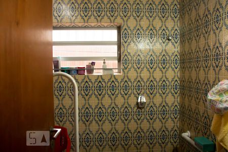 Casa à venda com 175m², 6 quartos e 5 vagasBanheiro 2