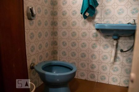 Casa à venda com 175m², 6 quartos e 5 vagasBanheiro Suíte 2