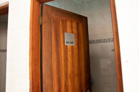 Casa à venda com 175m², 6 quartos e 5 vagasBanheiro Externo 1