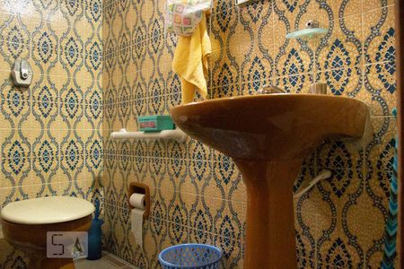 Casa à venda com 175m², 6 quartos e 5 vagasBanheiro 2