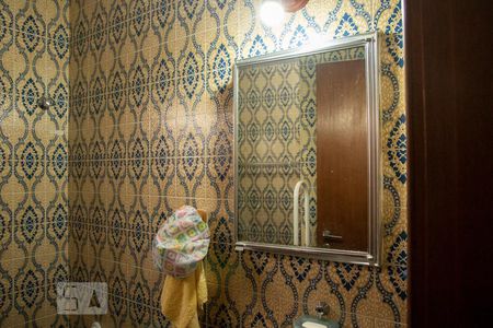 Casa à venda com 175m², 6 quartos e 5 vagasBanheiro 2