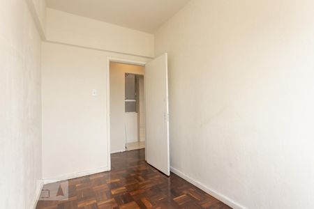 Quarto 1 de apartamento para alugar com 2 quartos, 71m² em Centro, Curitiba