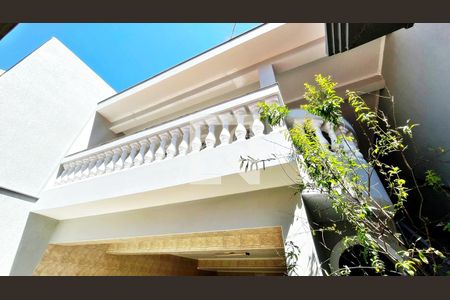 Fachada de casa à venda com 3 quartos, 181m² em Jardim Santa Mena, Guarulhos