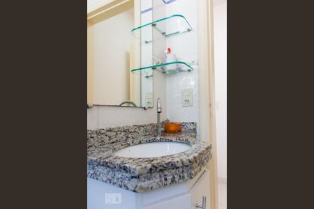 Casa à venda com 173m², 3 quartos e 2 vagasBanheiro da Suíte 2