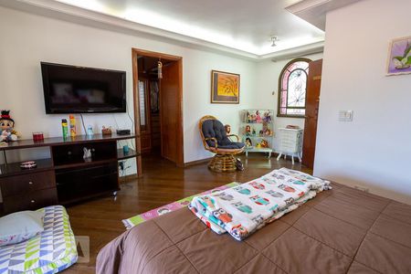 Casa à venda com 520m², 5 quartos e 5 vagasSuite Master