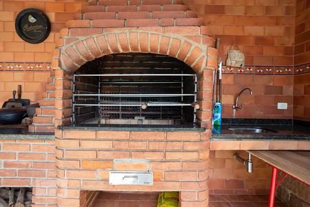 Casa à venda com 520m², 5 quartos e 5 vagasChurrasqueira