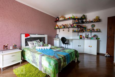 Casa à venda com 520m², 5 quartos e 5 vagasSuíte 3