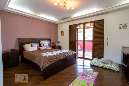 Casa à venda com 520m², 5 quartos e 5 vagasSuite Master