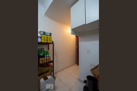 Casa à venda com 520m², 5 quartos e 5 vagasQuarto de Serviço