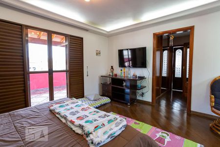 Casa à venda com 520m², 5 quartos e 5 vagasSuite Master