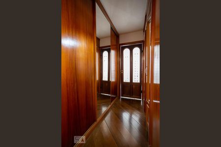 Casa à venda com 520m², 5 quartos e 5 vagasCloset da Suite Master