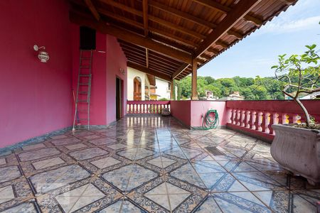 Casa à venda com 520m², 5 quartos e 5 vagasVaranda da Suíte Master