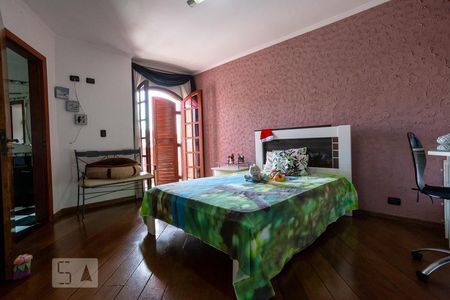 Casa à venda com 520m², 5 quartos e 5 vagasSuíte 3