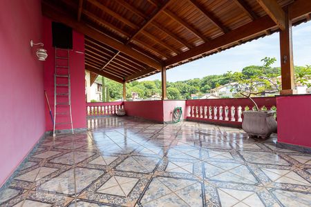 Casa à venda com 520m², 5 quartos e 5 vagasVaranda da Suíte Master