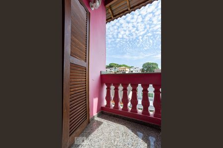 Casa à venda com 520m², 5 quartos e 5 vagasVaranda da Suíte 3