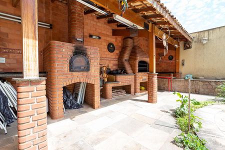 Casa à venda com 520m², 5 quartos e 5 vagasChurrasqueira