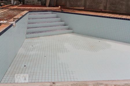 Apartamento para alugar com 70m², 2 quartos e 1 vagaÁrea comum - Piscina (em obra)