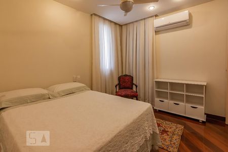 Apartamento à venda com 400m², 4 quartos e 5 vagasQuarto 3 Suíte