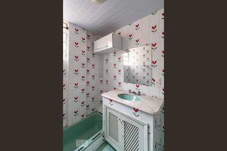 Casa para alugar com 100m², 2 quartos e 1 vagaBanheiro