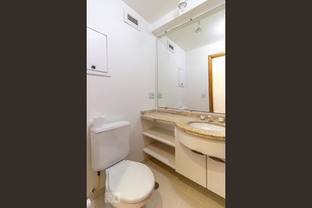 Apartamento para alugar com 80m², 2 quartos e 1 vaga Apartamento para alugar com 80m², 2 quartos e 1 vagaBanheiro