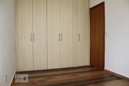 Quarto 1 de apartamento para alugar com 2 quartos, 80m² em Alphaville Industrial, Barueri