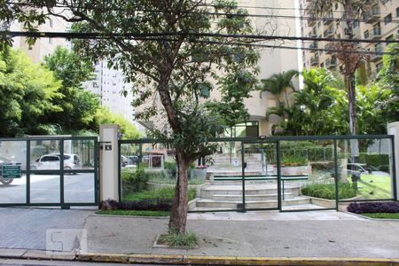 Apartamento para alugar com 80m², 2 quartos e 1 vagaFachada