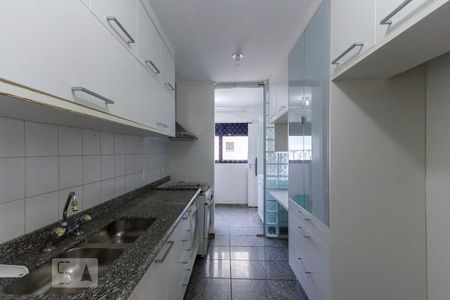 Apartamento à venda com 250m², 3 quartos e 4 vagasCozinha
