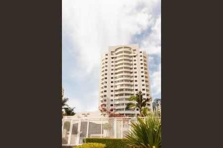 Apartamento à venda com 250m², 3 quartos e 4 vagasFachada