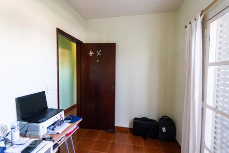 Casa à venda com 150m², 3 quartos e 2 vagasQuarto