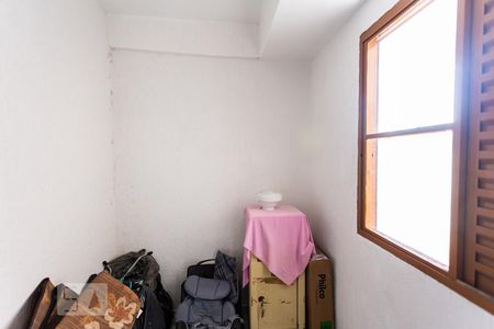 Casa à venda com 150m², 3 quartos e 2 vagasQuarto de Serviço