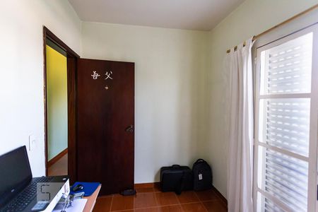 Casa à venda com 150m², 3 quartos e 2 vagasQuarto
