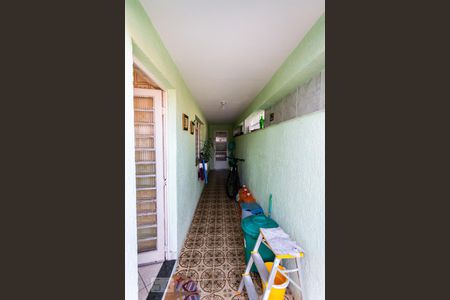 Casa à venda com 150m², 3 quartos e 2 vagasCorredor