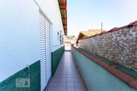 Casa à venda com 150m², 3 quartos e 2 vagasCorredor