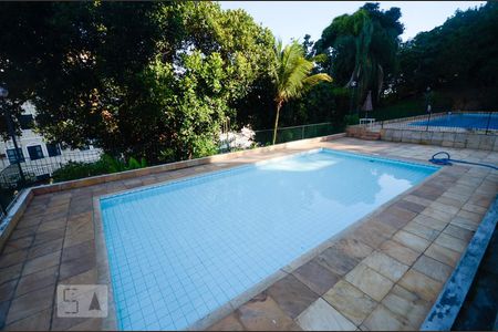 Apartamento à venda com 66m², 2 quartos e 1 vagaÁrea comum - Piscina