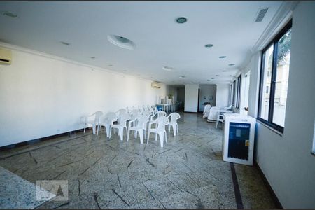 Apartamento à venda com 66m², 2 quartos e 1 vagaSalão de Festas