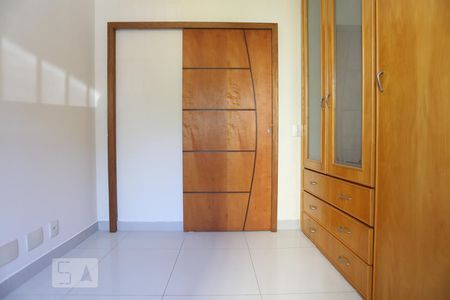 Quarto 1 de apartamento para alugar com 2 quartos, 55m² em Jardim Monte Alegre, São Paulo