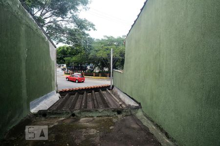 Vista do Quarto 1 de casa para alugar com 3 quartos, 100m² em Parque Pinheiros, Taboão da Serra