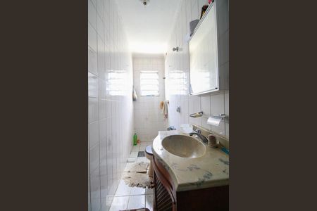 Casa à venda com 280m², 3 quartos e 4 vagasBanheiro