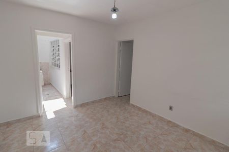 Casa para alugar com 80m², 1 quarto e 3 vagasSala