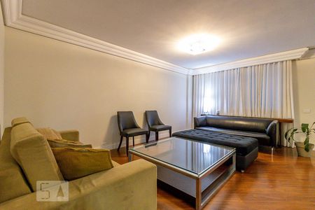 Sala 1 de apartamento para alugar com 3 quartos, 290m² em Água Verde, Curitiba