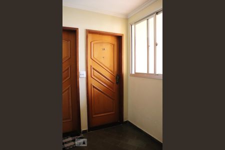 Entrada de apartamento à venda com 2 quartos, 55m² em Parque São Vicente, Mauá