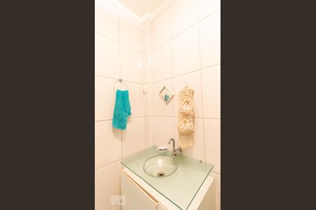 Casa à venda com 150m², 3 quartos e 2 vagasBanheiro