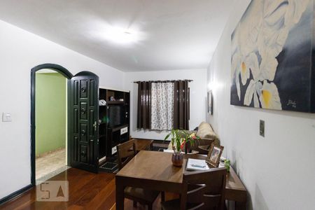 Sala de casa à venda com 3 quartos, 150m² em Vila Cruz das Almas, São Paulo