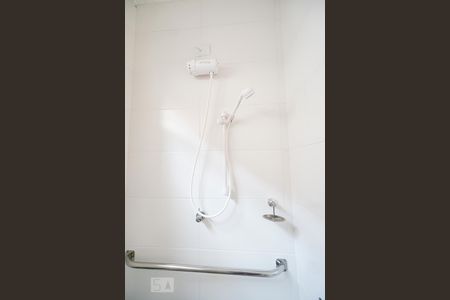 Casa à venda com 220m², 4 quartos e 4 vagasDetalhe banheiro social 01