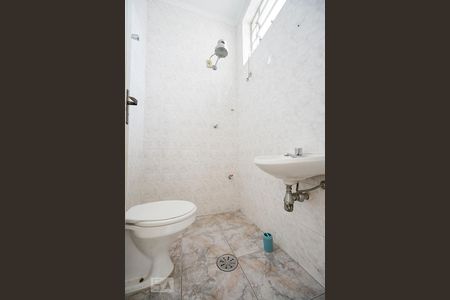 Casa à venda com 220m², 4 quartos e 4 vagasBanheiro suíte terraço 04