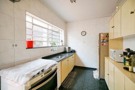 Casa à venda com 220m², 4 quartos e 4 vagasCozinha