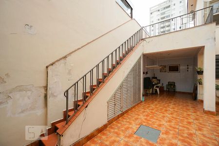 Casa à venda com 220m², 4 quartos e 4 vagasQuintal