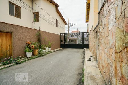 Casa à venda com 220m², 4 quartos e 4 vagasEntrada vila
