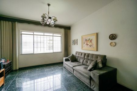 Sala de casa à venda com 4 quartos, 220m² em Parque São Jorge, São Paulo